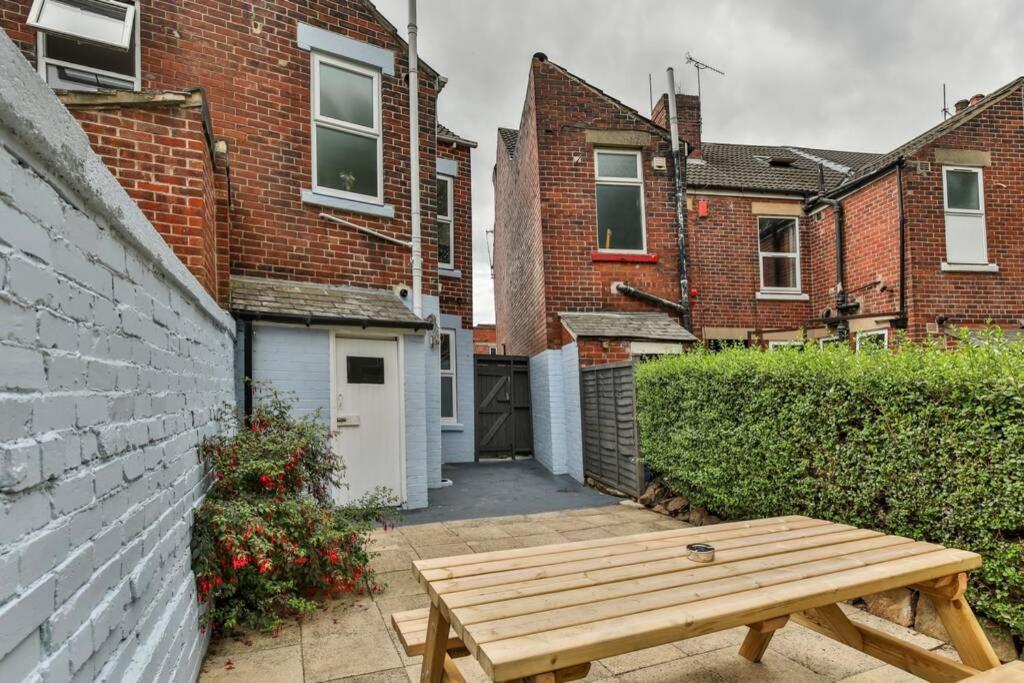 Refurbished Plush Property Great Transport Links Sheffield Exterior photo